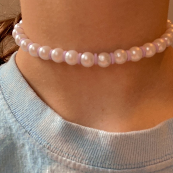 Purple n Pearls necklace - Picture 2 of 2